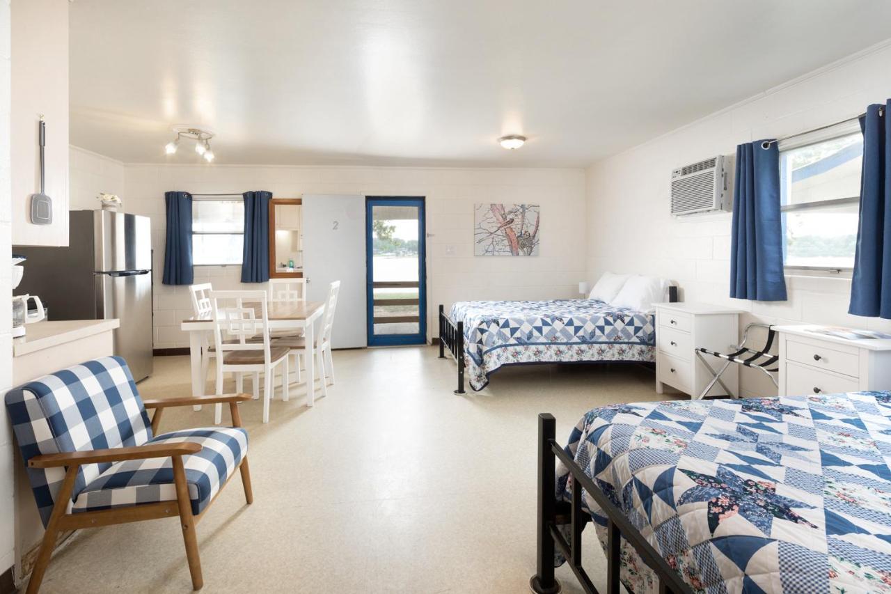 Oasis Lake Buchanan Bluffton Екстериор снимка