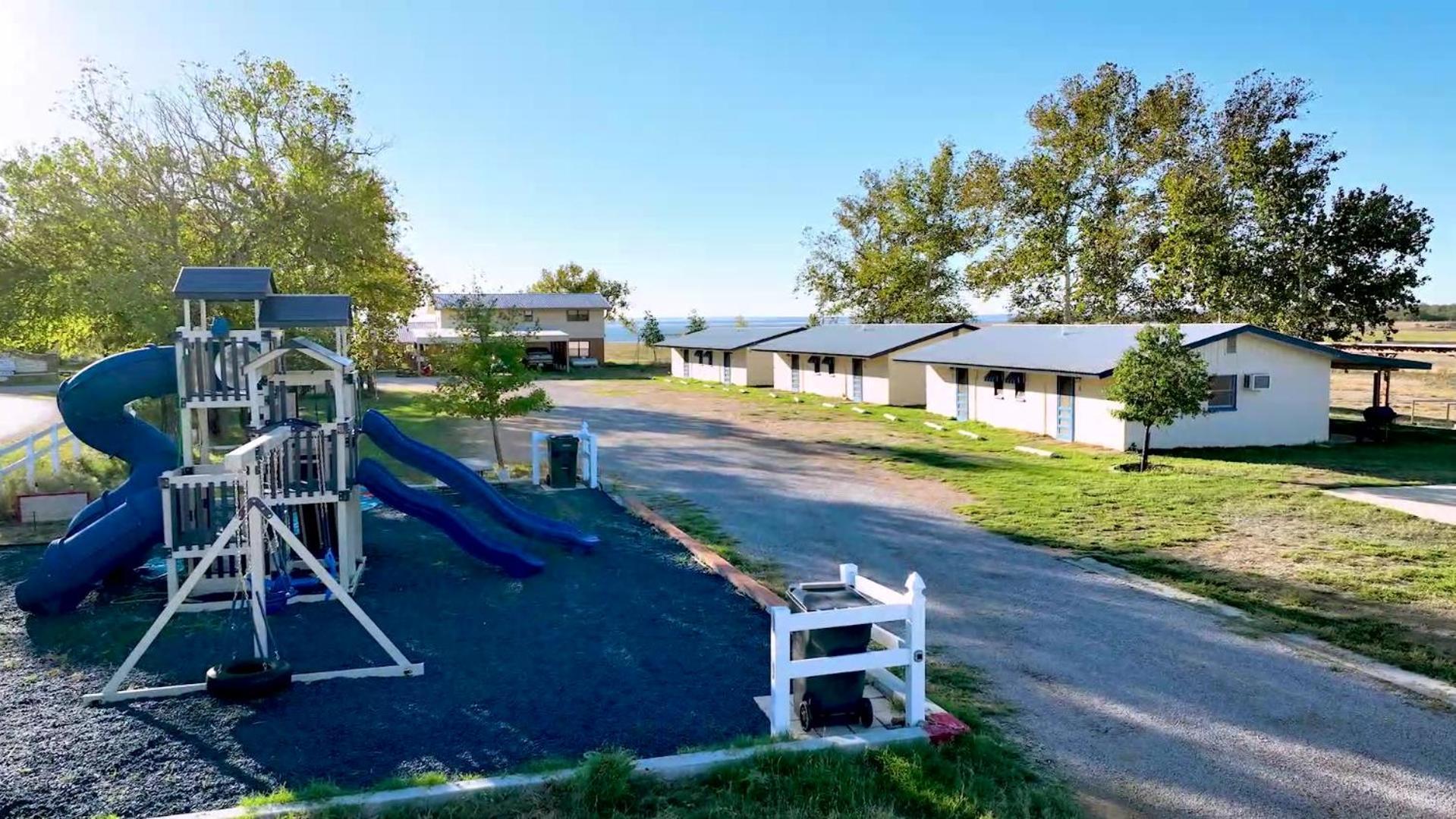 Oasis Lake Buchanan Bluffton Екстериор снимка